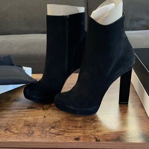 Nicholas Kirkwood booties